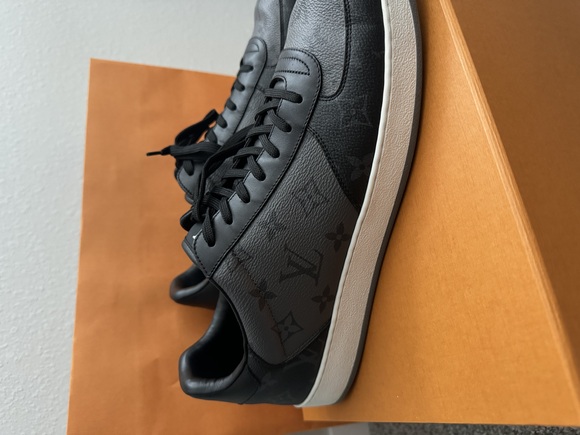 Louis Vuitton shoes - Picture 1 of 4